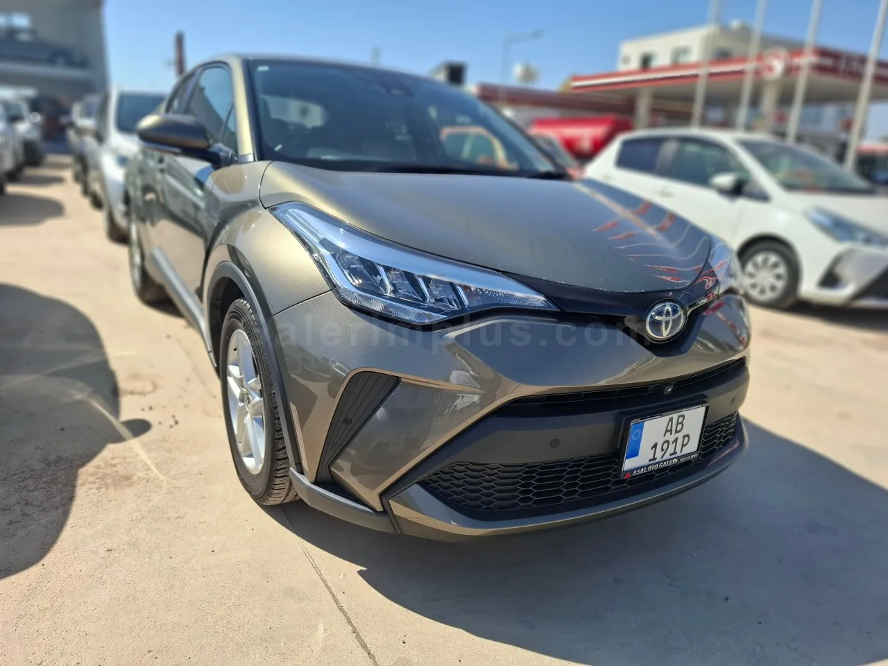 2022 Model Otomatik Toyota C-HR 1.8 Hybrid İskele Satılık İkinci El | GalerimPlus - Thumbnail 2
