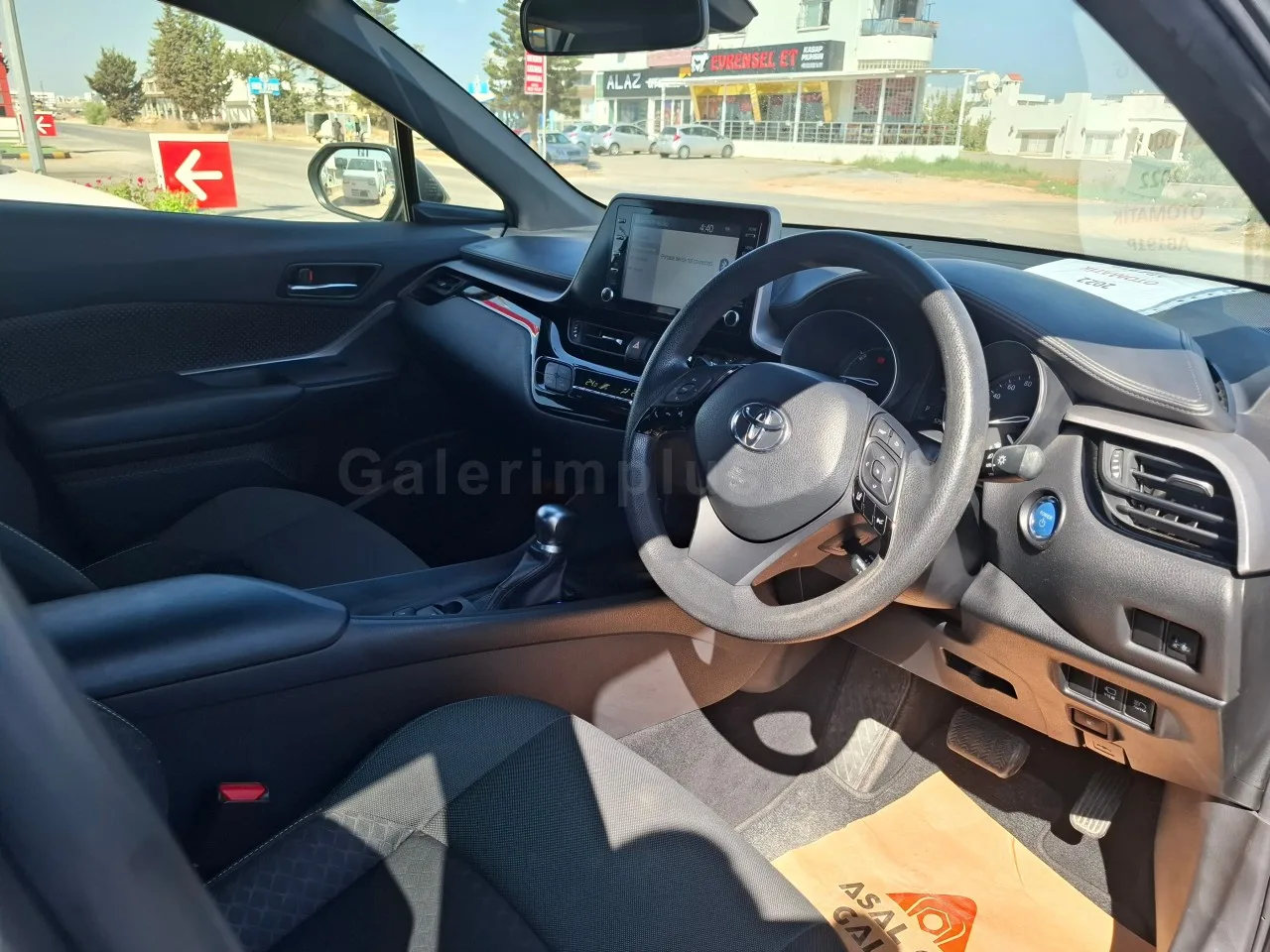 2022 Model Otomatik Toyota C-HR 1.8 Hybrid İskele Satılık İkinci El | GalerimPlus - Thumbnail 8