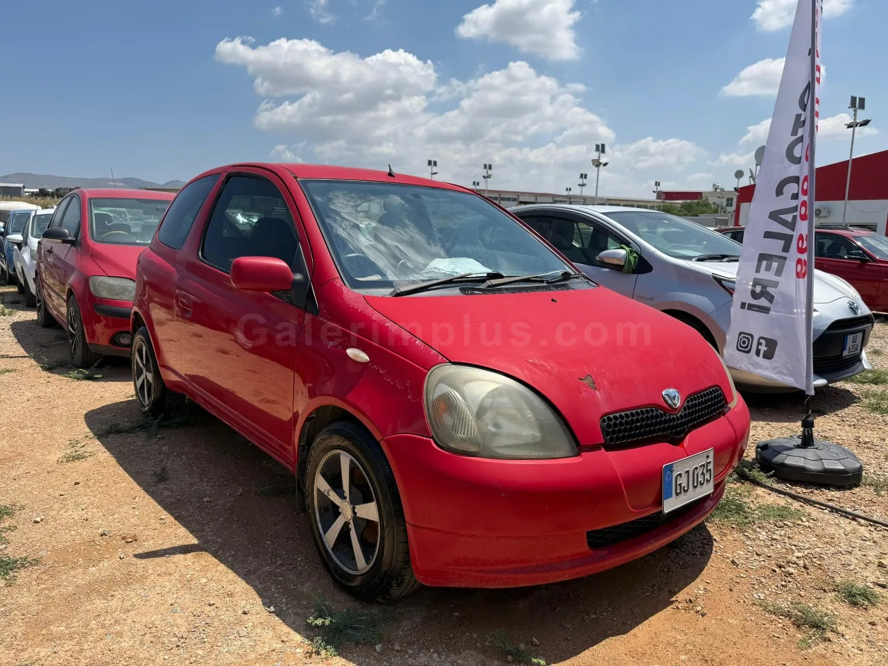 2001 Model Düz Toyota Vitz 1.3 Lefkoşa Satılık İkinci El | GalerimPlus - Thumbnail 2