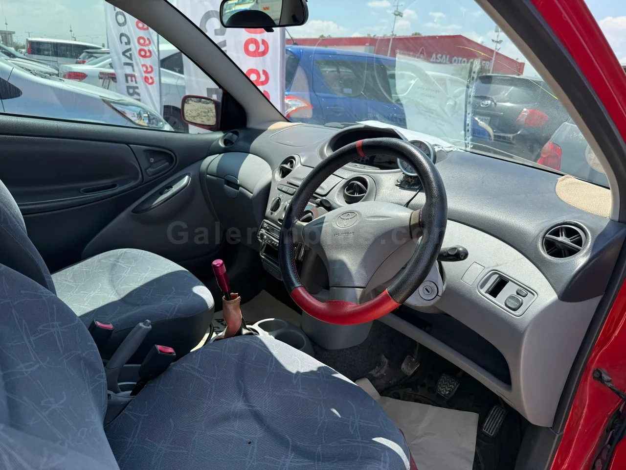 2001 Model Düz Toyota Vitz 1.3 Lefkoşa Satılık İkinci El | GalerimPlus - Thumbnail 6