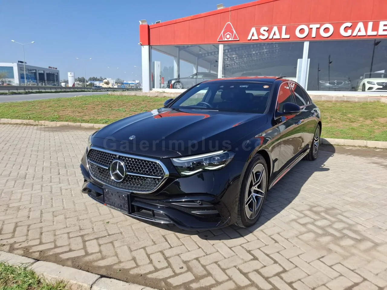 2024 Model Otomatik Mercedes-Benz E Serisi E 220 d Lefkoşa Satılık İkinci El | GalerimPlus - Thumbnail 2