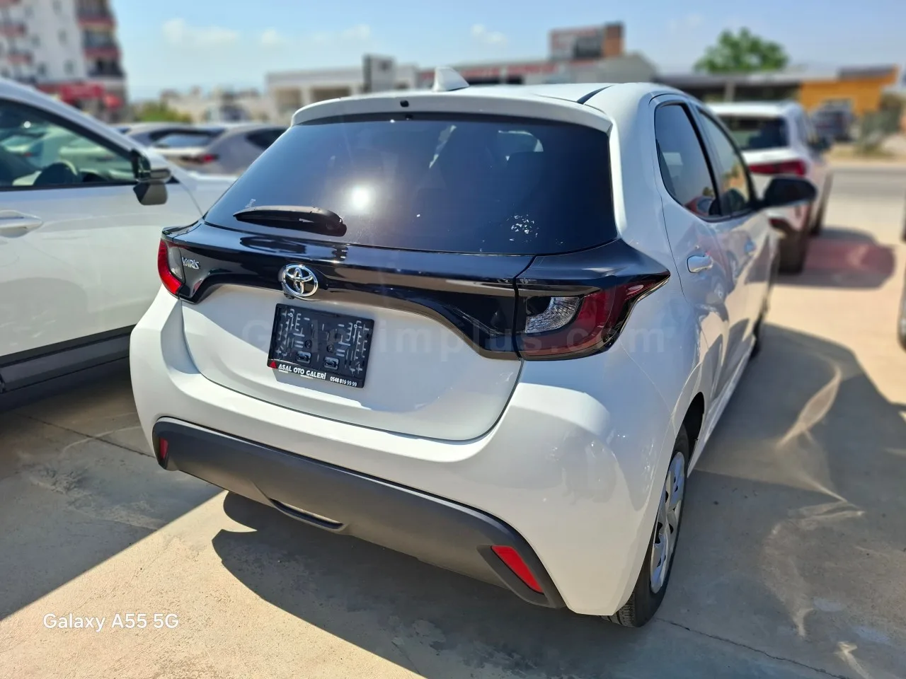 2022 Model Otomatik Toyota Yaris 1.0 İskele Satılık İkinci El | GalerimPlus - Thumbnail 3