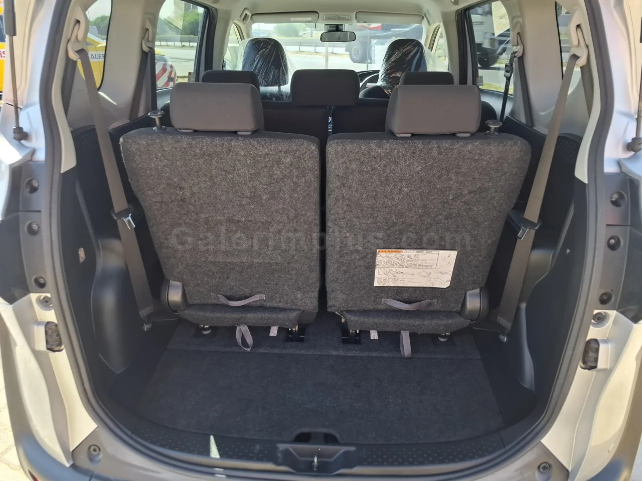 2020 Model Otomatik Toyota Sienta 1.5 CVT-i Lefkoşa Satılık İkinci El | GalerimPlus - Thumbnail 8