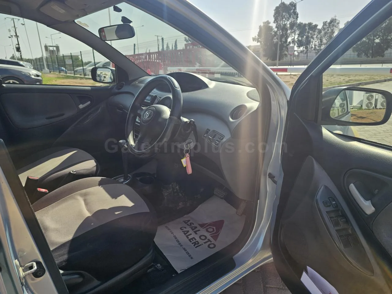 2004 Model Otomatik Toyota Vitz 1.0 i 12V Lefkoşa Satılık İkinci El | GalerimPlus - Thumbnail 5