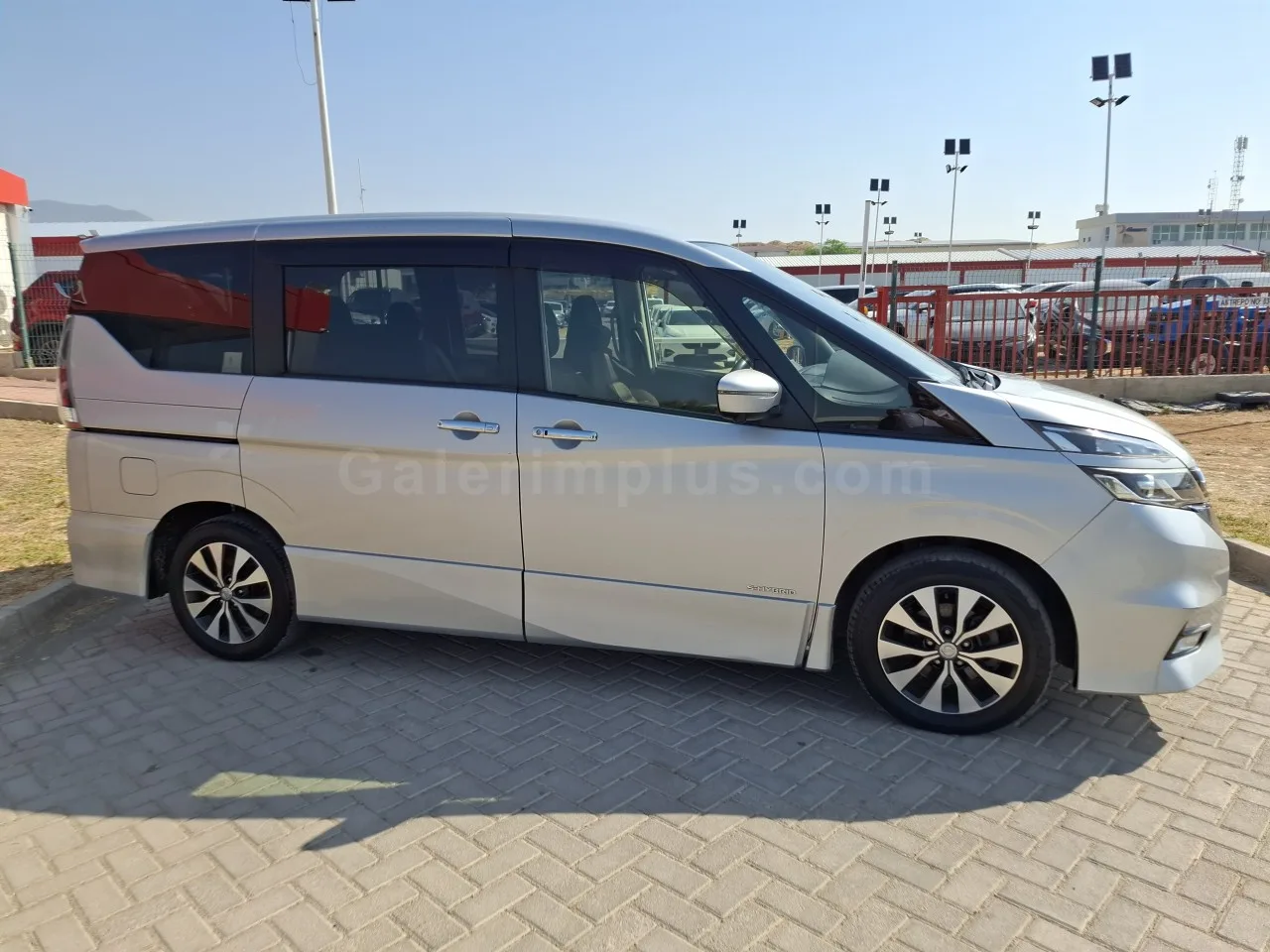 2019 Model Otomatik Nissan Serena Girne Satılık İkinci El | GalerimPlus - Thumbnail 4
