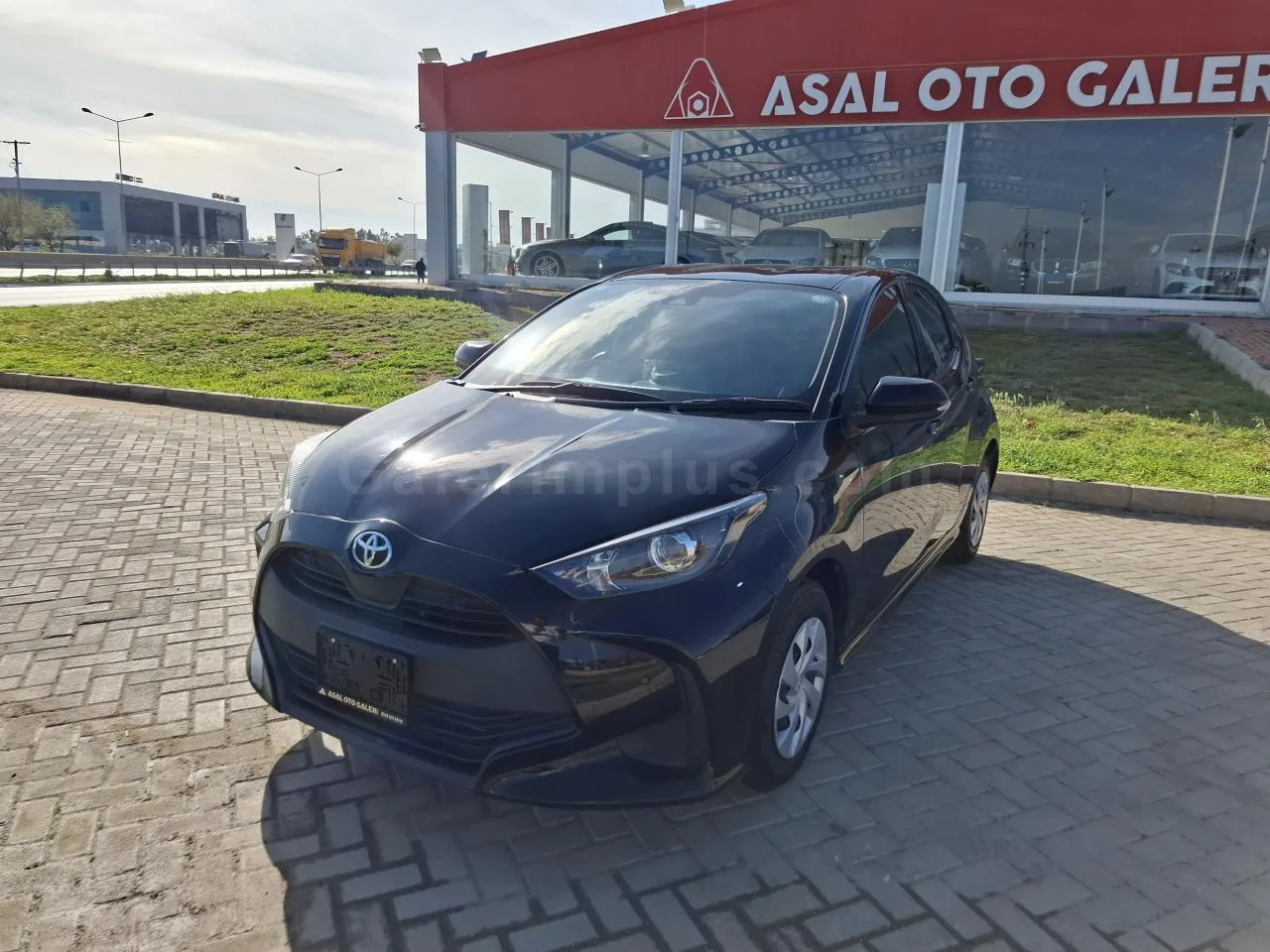 2022 Toyota Yaris 1.0 GASOLINE AUTOMATIC Lefkoşa İlan görseli - GalerimPlus