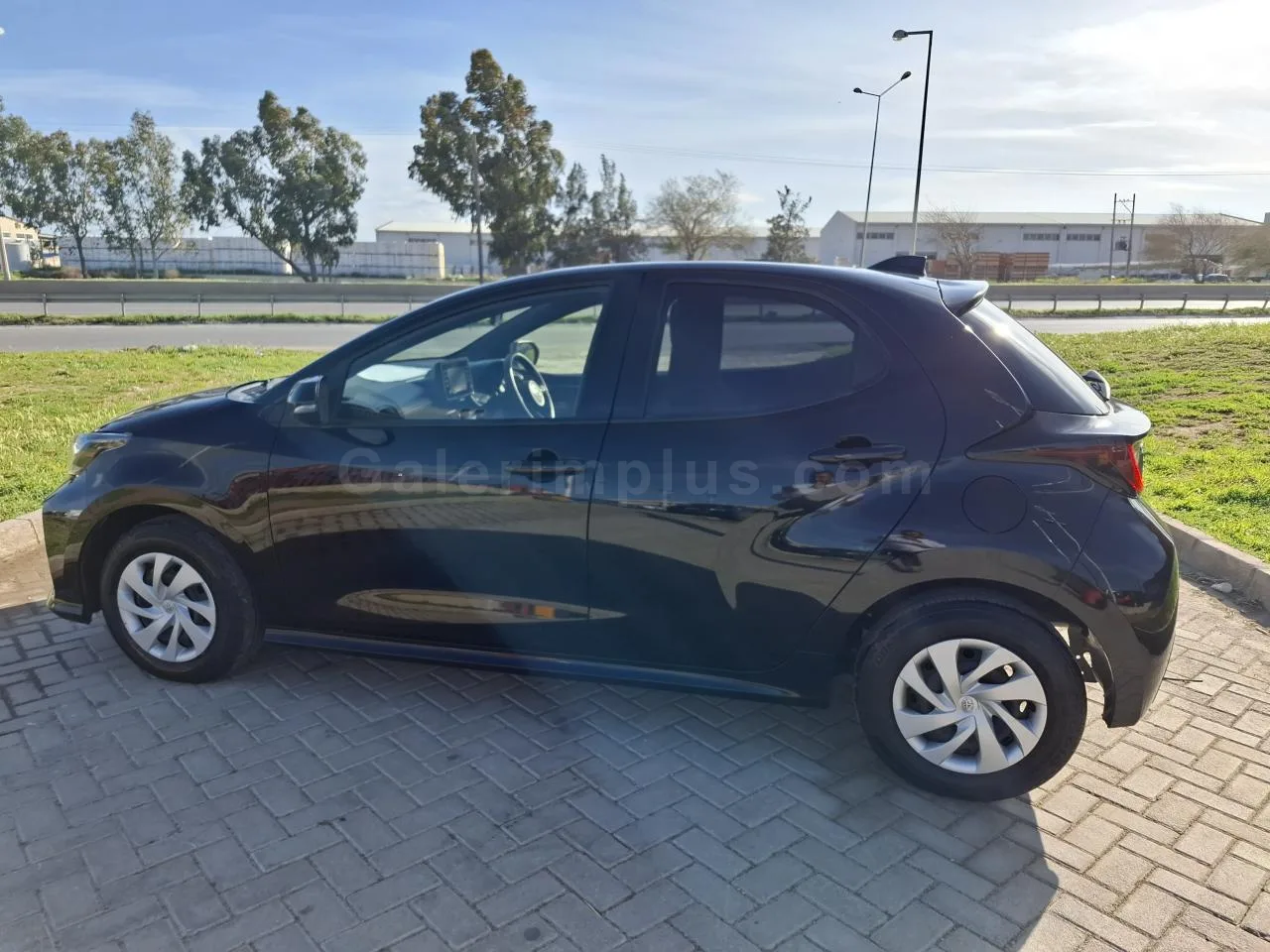 2022 Model Otomatik Toyota Yaris 1.0 Lefkoşa Satılık İkinci El | GalerimPlus - Thumbnail 8