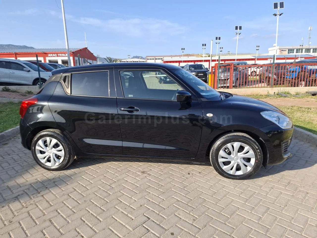 2023 Model Otomatik Suzuki Swift 1.3 Lefkoşa Satılık İkinci El | GalerimPlus - Thumbnail 4