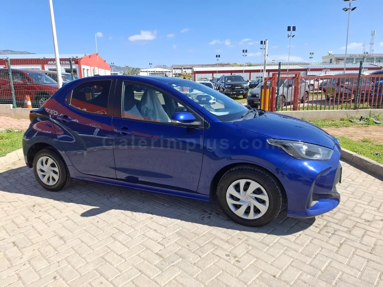 2022 Model Otomatik Toyota Yaris 1.5 Lefkoşa Satılık İkinci El | GalerimPlus - Thumbnail 4