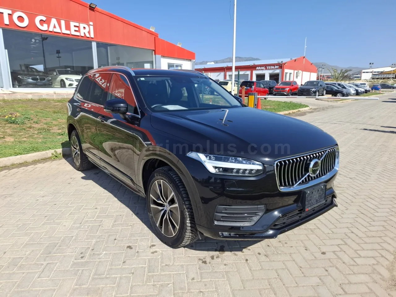 2022 Model Otomatik Volvo XC90 2.0 B5 Lefkoşa Satılık İkinci El | GalerimPlus - Thumbnail 3