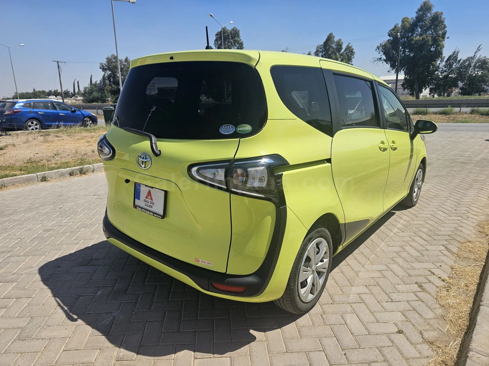 2019 Model Otomatik Toyota Sienta 1.5 CVT-i Lefkoşa Satılık İkinci El | GalerimPlus - Thumbnail 5