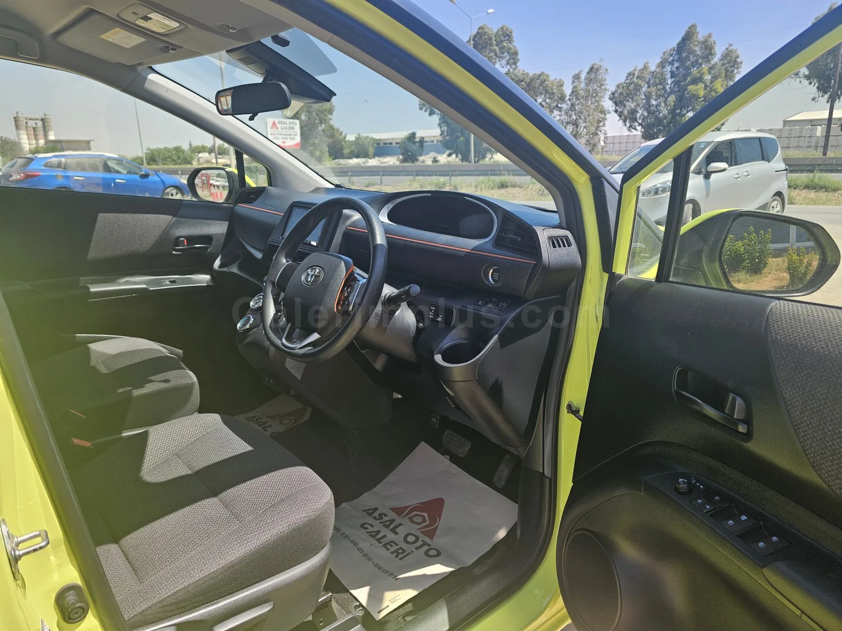 2019 Model Otomatik Toyota Sienta 1.5 CVT-i Lefkoşa Satılık İkinci El | GalerimPlus - Thumbnail 6