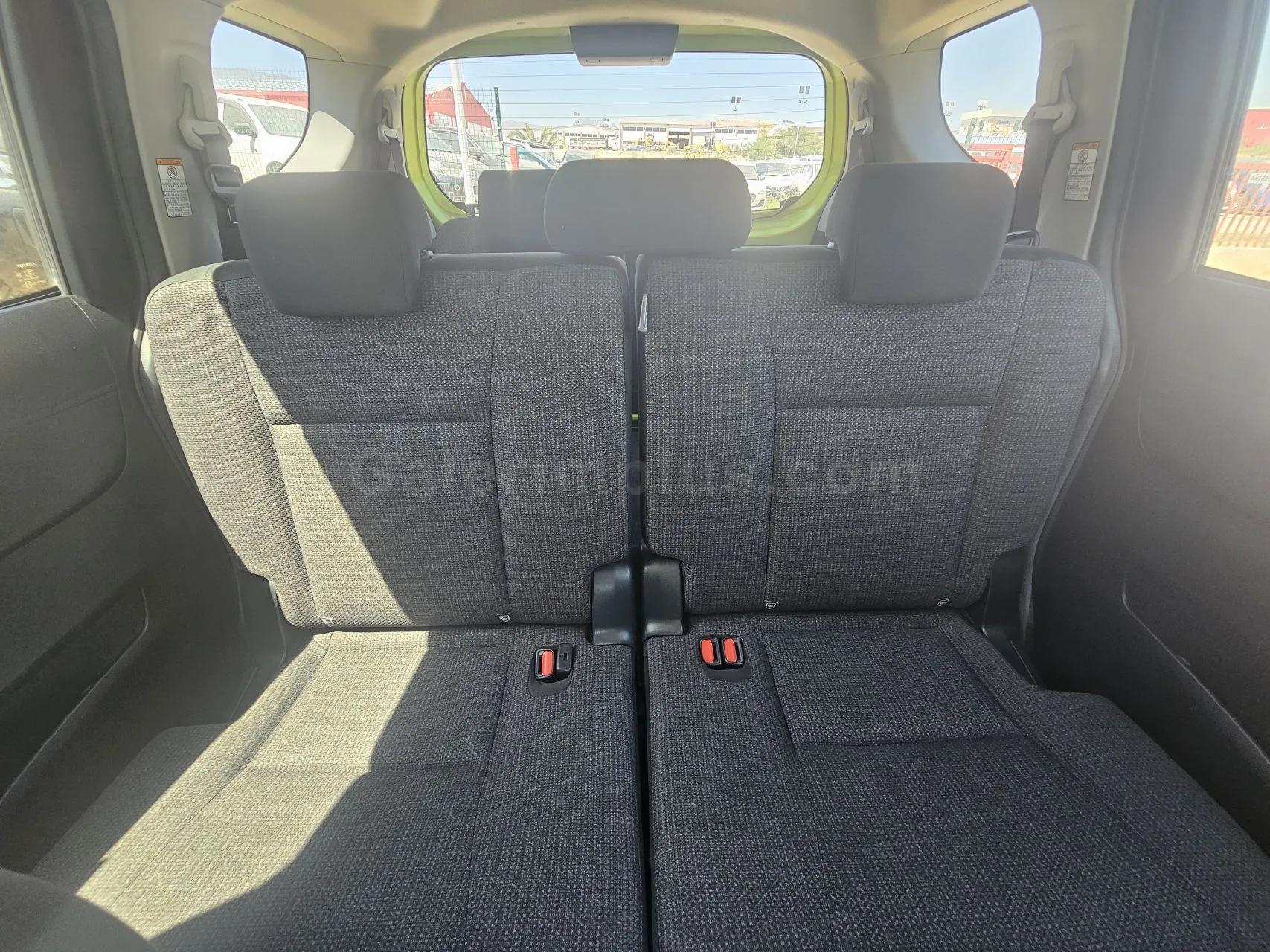 2019 Model Otomatik Toyota Sienta 1.5 CVT-i Lefkoşa Satılık İkinci El | GalerimPlus - Thumbnail 8