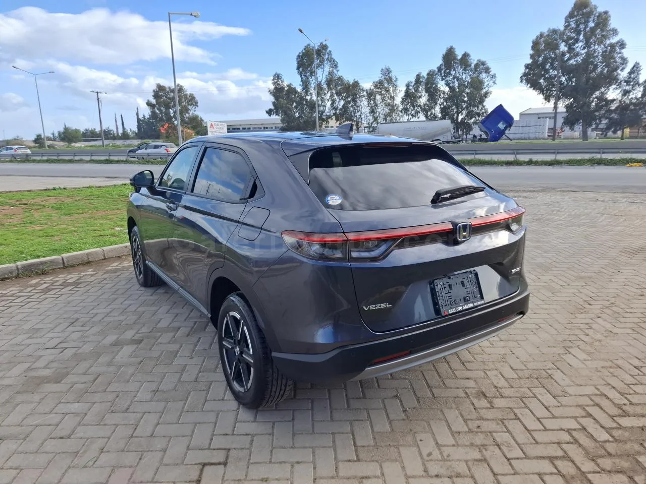 2023 Model Otomatik Honda Vezel 1.5 i-VTEC Hybrid Automatic Lefkoşa Satılık İkinci El | GalerimPlus - Thumbnail 6
