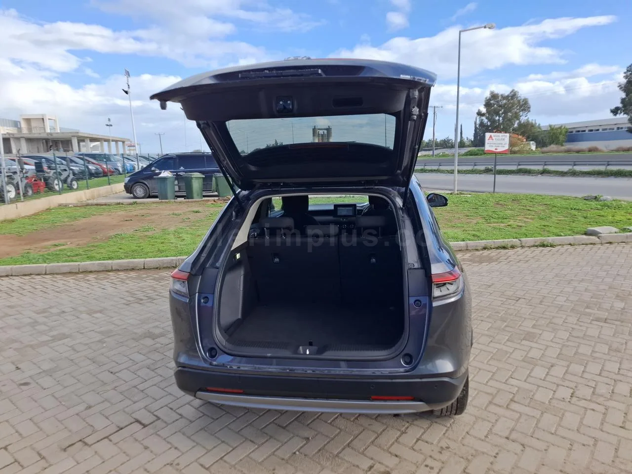 2023 Model Otomatik Honda Vezel 1.5 i-VTEC Hybrid Automatic Lefkoşa Satılık İkinci El | GalerimPlus - Thumbnail 8
