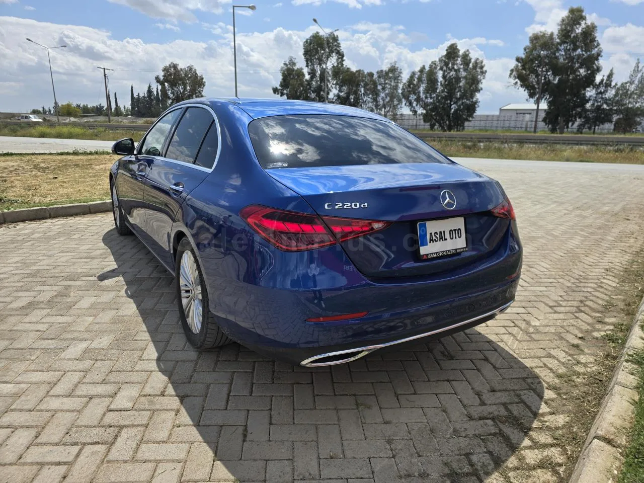 2023 Model Otomatik Mercedes-Benz C Serisi C 220 d Lefkoşa Satılık İkinci El | GalerimPlus - Thumbnail 3