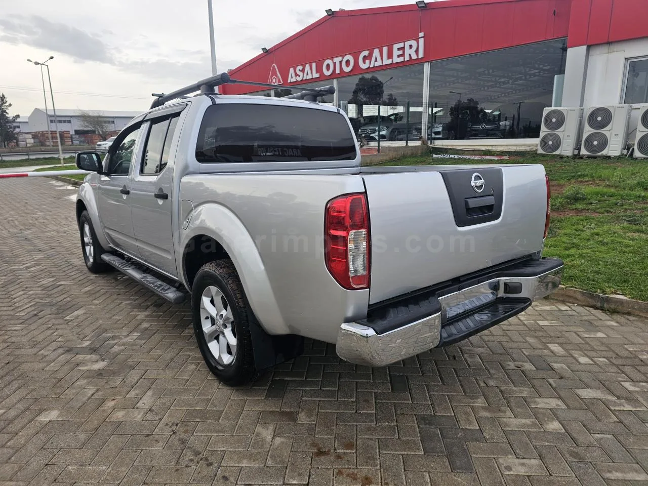 2013 Model Düz Nissan Navara 2.5 D Lefkoşa Satılık İkinci El | GalerimPlus - Thumbnail 4