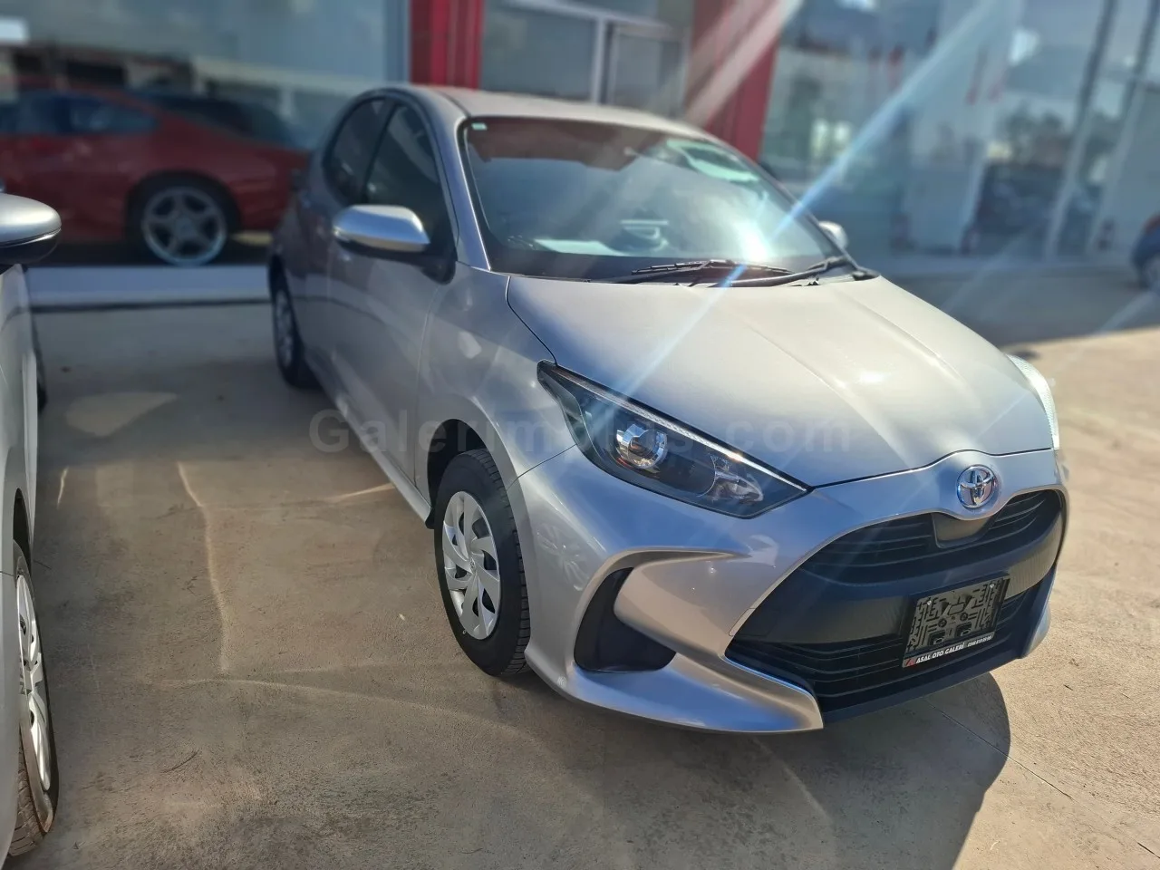 2024 Model Otomatik Toyota Yaris 1.5 İskele Satılık İkinci El | GalerimPlus - Thumbnail 2