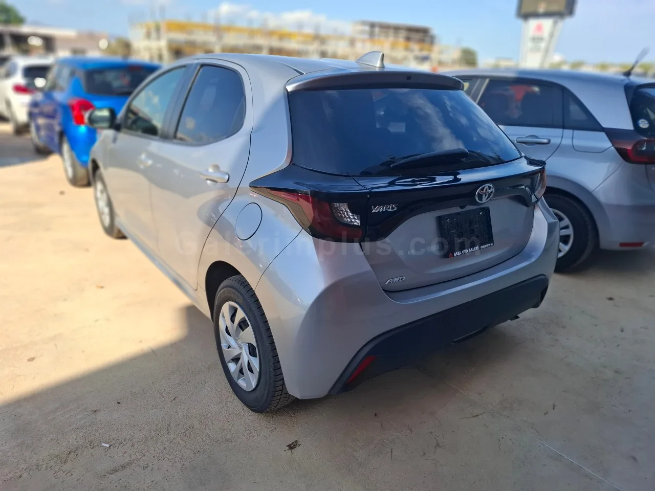 2024 Model Otomatik Toyota Yaris 1.5 İskele Satılık İkinci El | GalerimPlus - Thumbnail 5