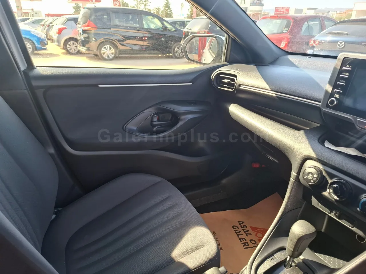 2024 Model Otomatik Toyota Yaris 1.5 İskele Satılık İkinci El | GalerimPlus - Thumbnail 8