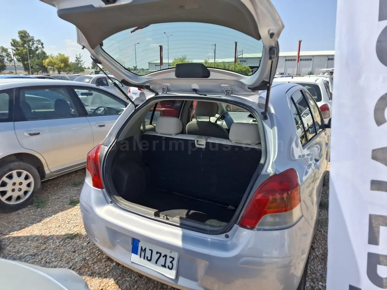 2009 Model Otomatik Toyota Vitz 1.3 Lefkoşa Satılık İkinci El | GalerimPlus - Thumbnail 6