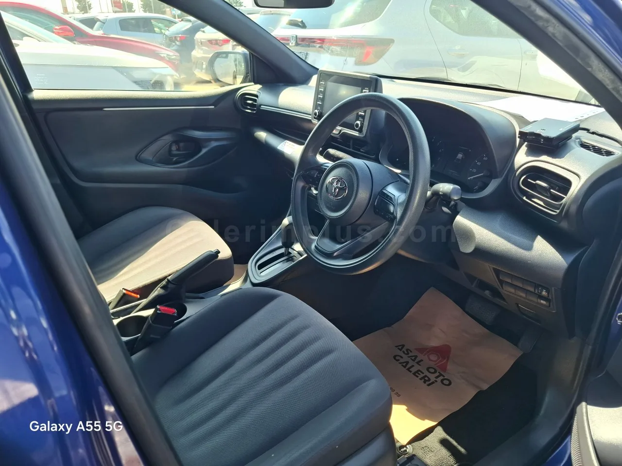 2022 Model Otomatik Toyota Yaris 1.0 İskele Satılık İkinci El | GalerimPlus - Thumbnail 7