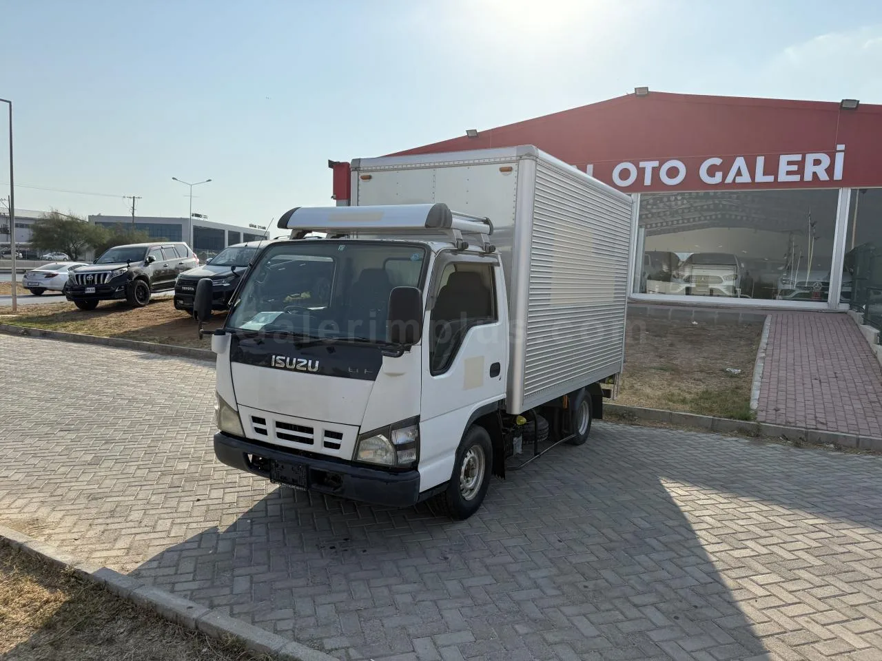 2007 Kamyon & Kamyonet Isuzu Elf DIESEL AUTOMATIC Lefkoşa İlan görseli - GalerimPlus