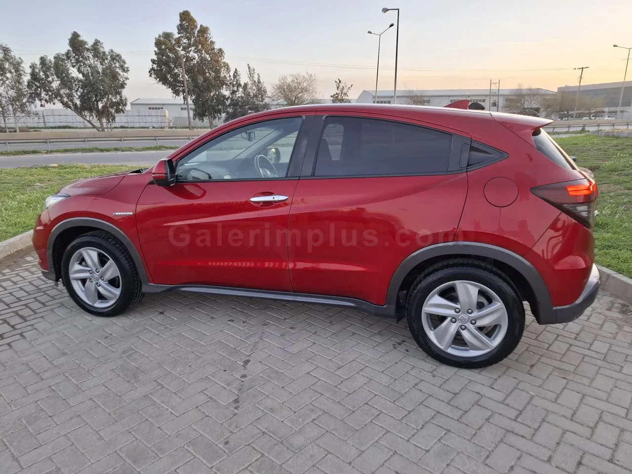 2019 Model Otomatik Honda Vezel 1.5 i-VTEC Hybrid Automatic Lefkoşa Satılık İkinci El | GalerimPlus - Thumbnail 8
