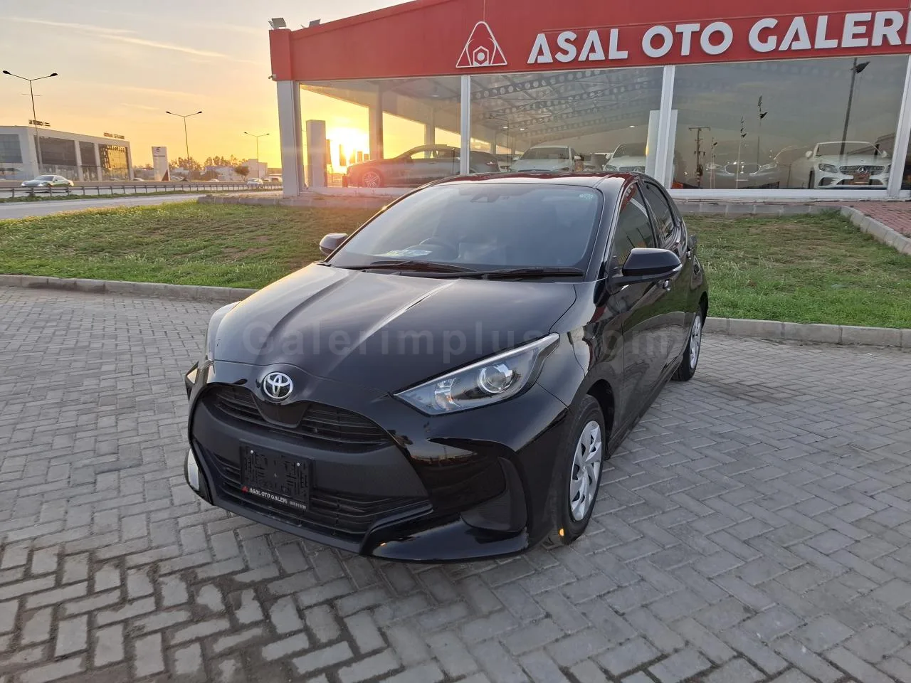 2022 Toyota Yaris 1.0 GASOLINE AUTOMATIC Lefkoşa İlan görseli - GalerimPlus
