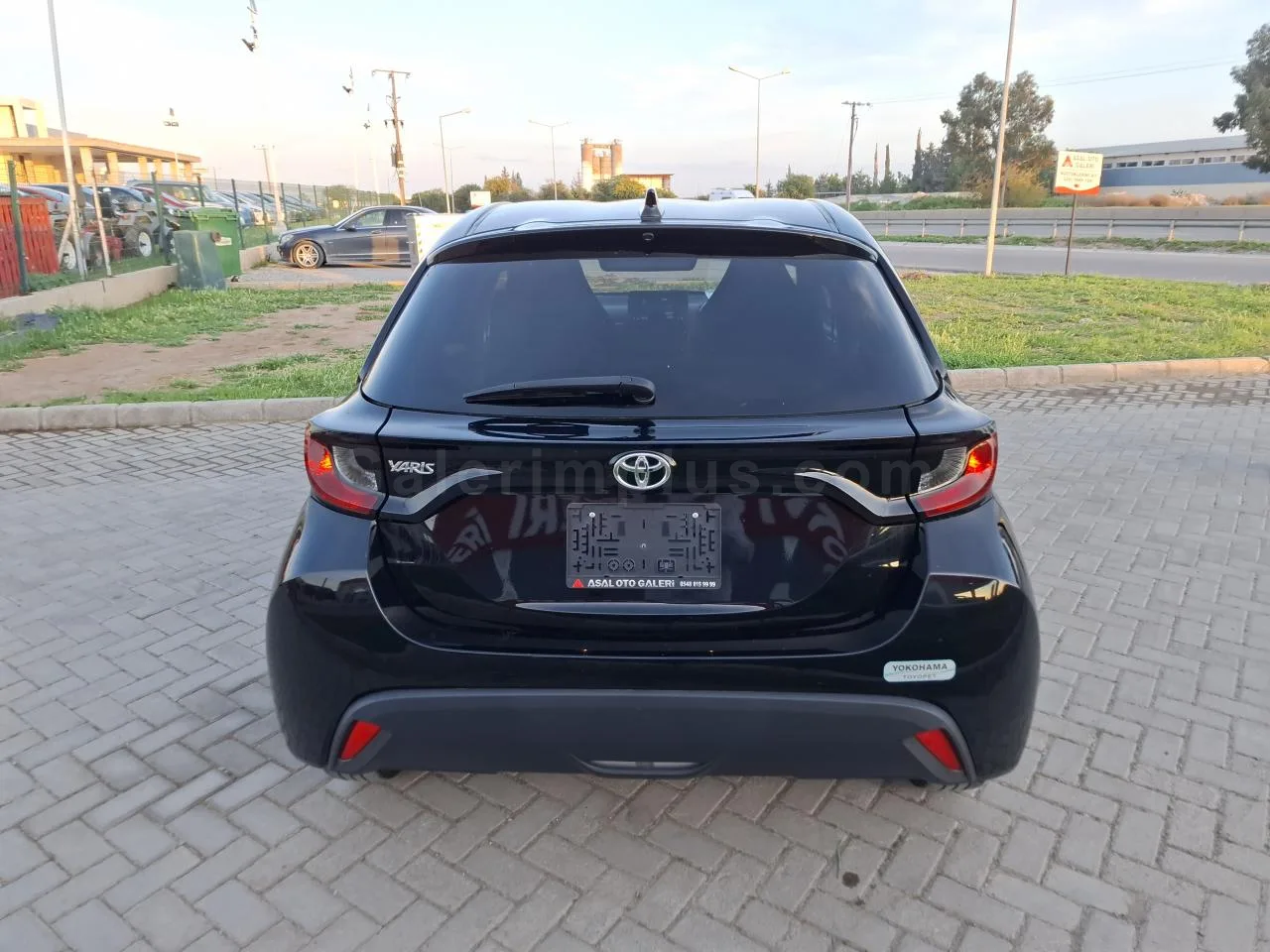 2022 Model Otomatik Toyota Yaris 1.0 Lefkoşa Satılık İkinci El | GalerimPlus - Thumbnail 6