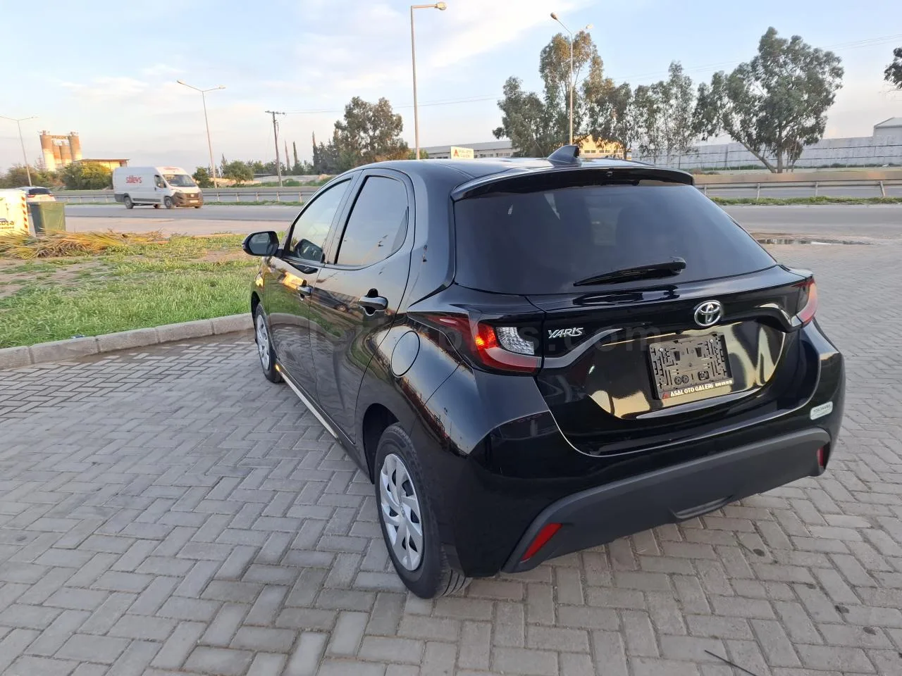 2022 Model Otomatik Toyota Yaris 1.0 Lefkoşa Satılık İkinci El | GalerimPlus - Thumbnail 7