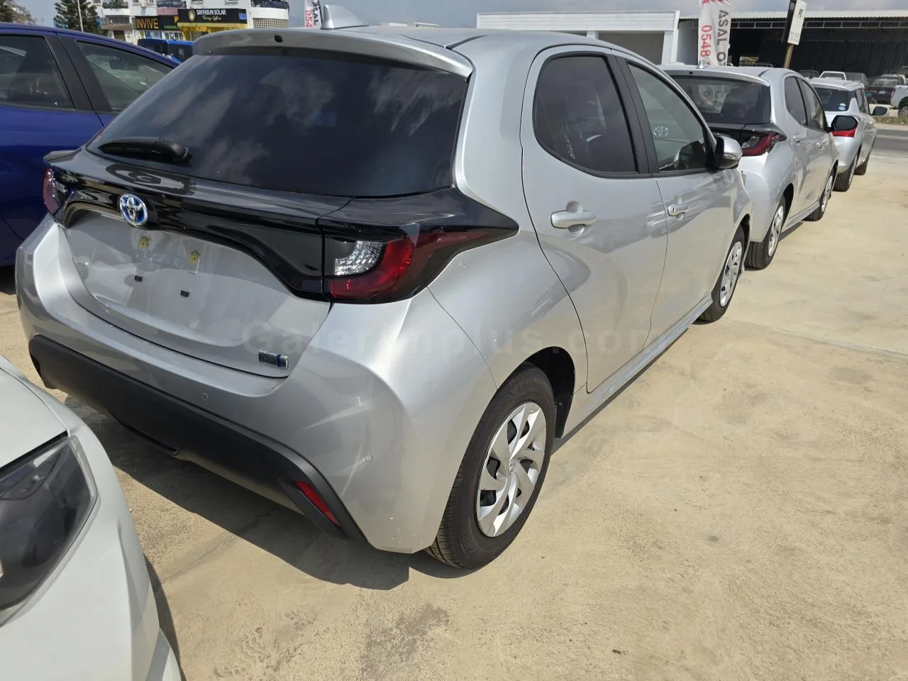 2021 Model Otomatik Toyota Yaris 1.5 Hybrid İskele Satılık İkinci El | GalerimPlus - Thumbnail 3