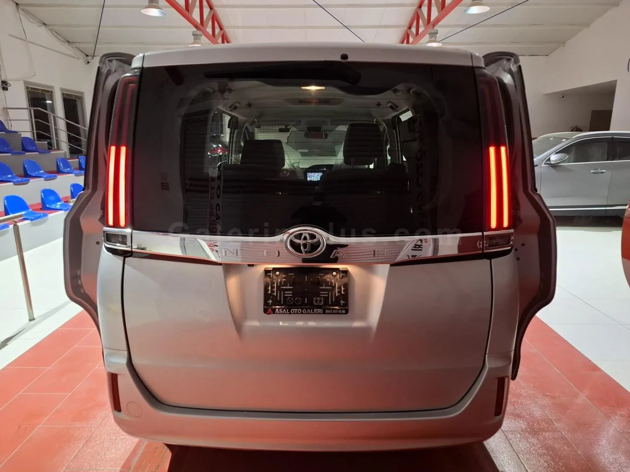 2021 Model Otomatik Toyota Noah Lefkoşa Satılık İkinci El | GalerimPlus - Thumbnail 5