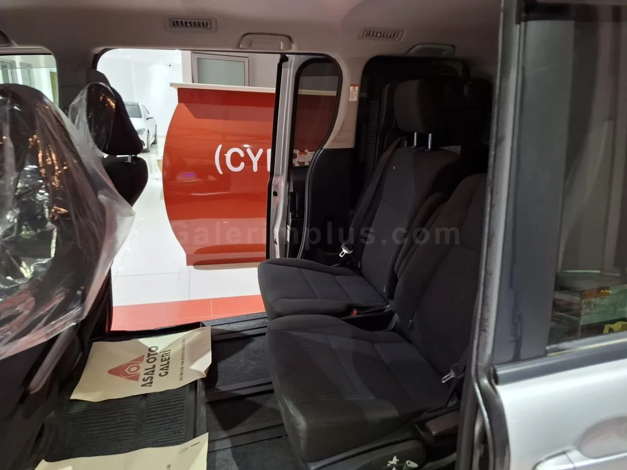 2021 Model Otomatik Toyota Noah Lefkoşa Satılık İkinci El | GalerimPlus - Thumbnail 8