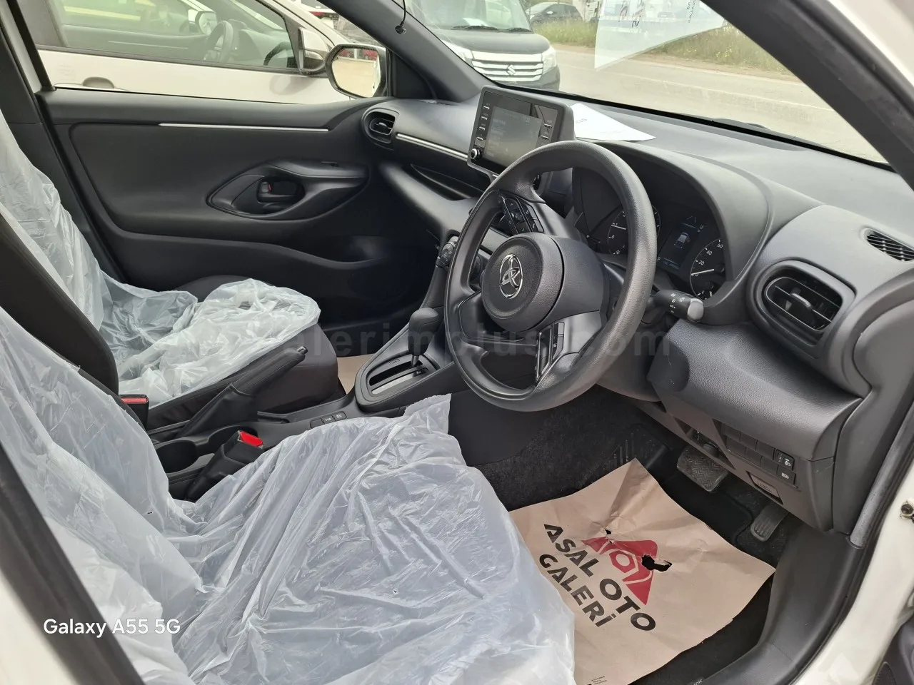 2023 Model Otomatik Toyota Yaris 1.0 İskele Satılık İkinci El | GalerimPlus - Thumbnail 5