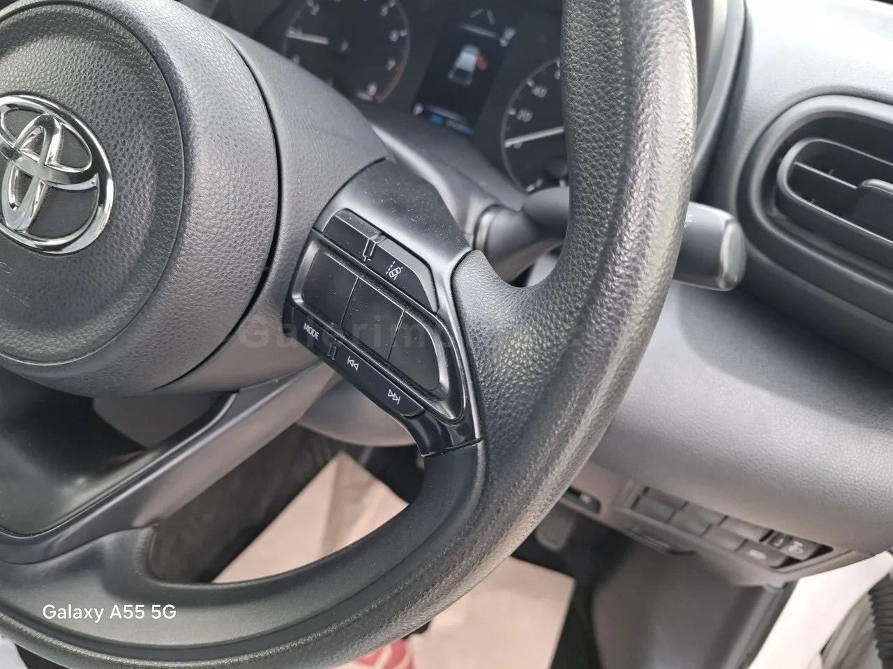 2023 Model Otomatik Toyota Yaris 1.0 İskele Satılık İkinci El | GalerimPlus - Thumbnail 6