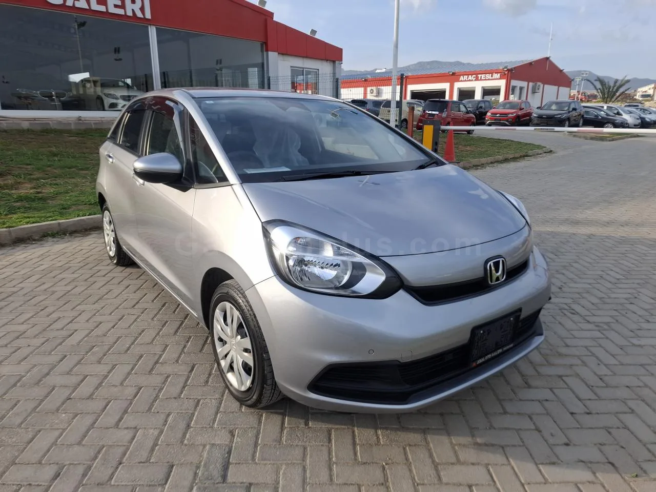 2024 Model Otomatik Honda Fit 1.3 Lefkoşa Satılık İkinci El | GalerimPlus - Thumbnail 3