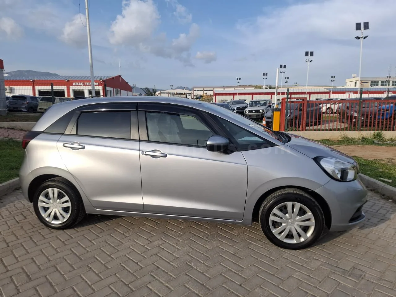 2024 Model Otomatik Honda Fit 1.3 Lefkoşa Satılık İkinci El | GalerimPlus - Thumbnail 4