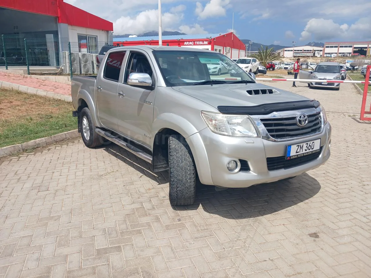 2014 Model Düz Toyota Hilux 3.0 D Lefkoşa Satılık İkinci El | GalerimPlus - Thumbnail 2