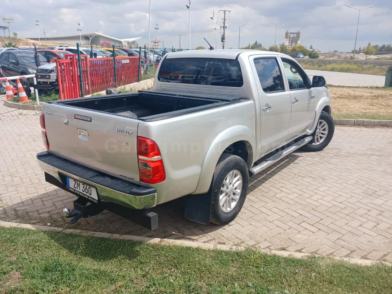 2014 Model Düz Toyota Hilux 3.0 D Lefkoşa Satılık İkinci El | GalerimPlus - Thumbnail 4