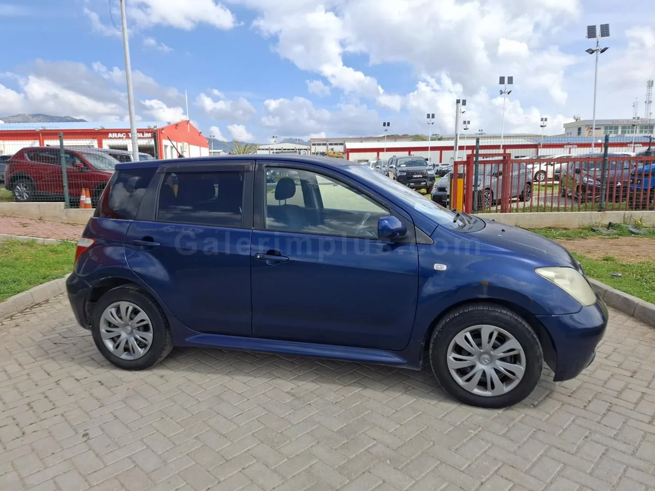 2005 Model Otomatik Toyota Ist 1.3i Automatic Lefkoşa Satılık İkinci El | GalerimPlus - Thumbnail 4