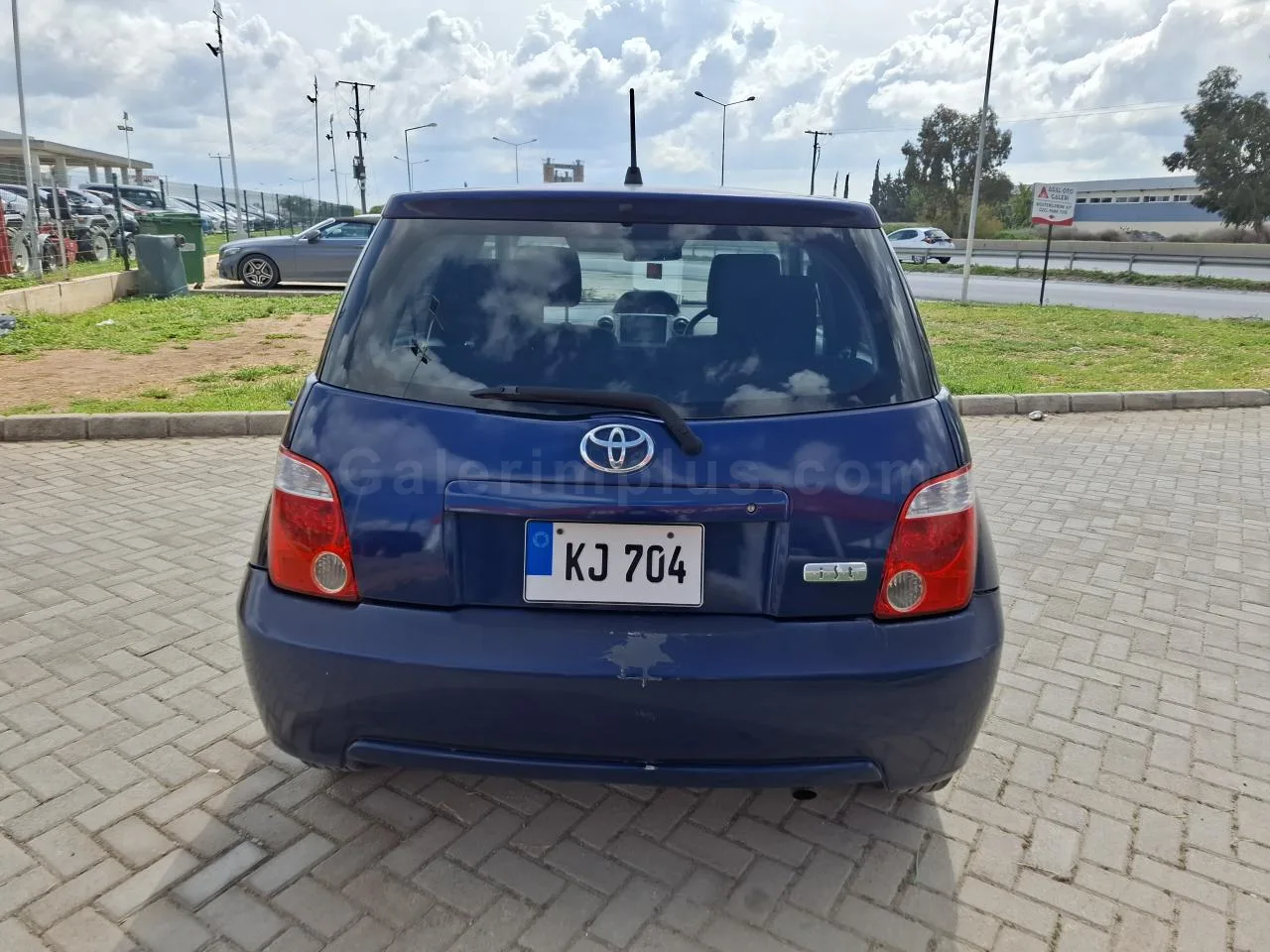 2005 Model Otomatik Toyota Ist 1.3i Automatic Lefkoşa Satılık İkinci El | GalerimPlus - Thumbnail 6