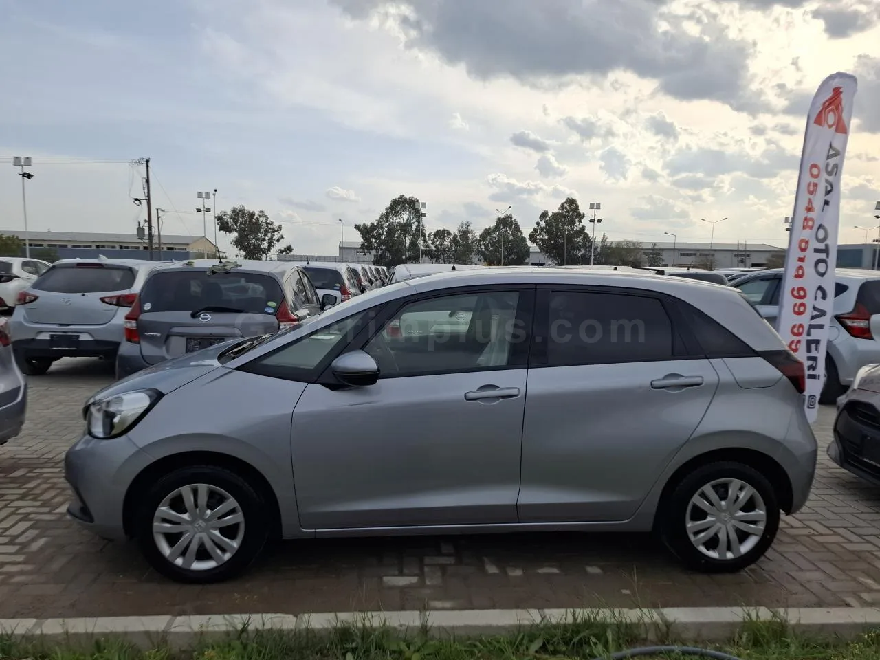 2022 Model Otomatik Honda Fit 1.3 Lefkoşa Satılık İkinci El | GalerimPlus - Thumbnail 3