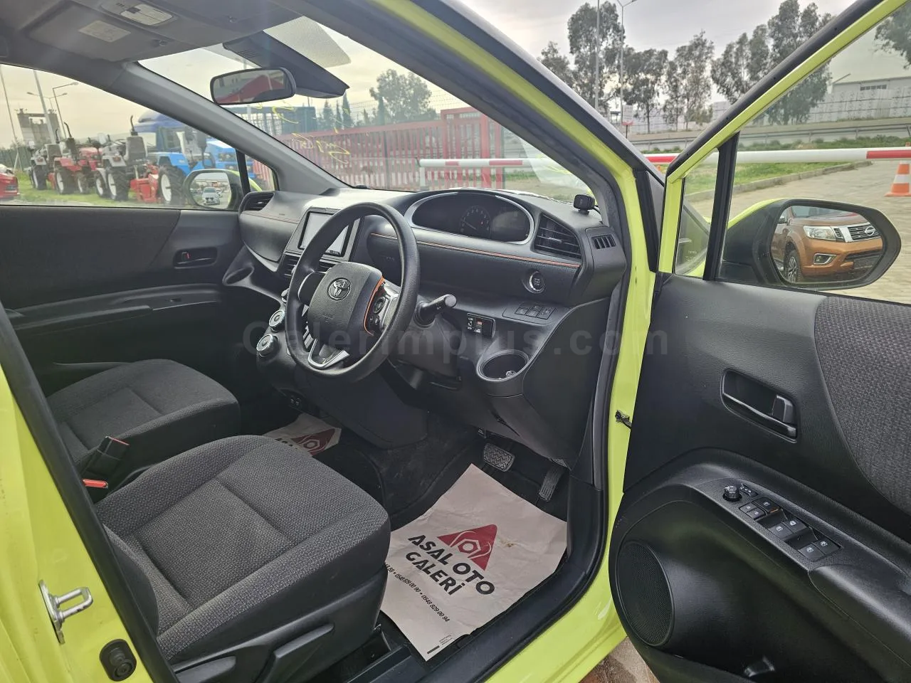2020 Model Otomatik Toyota Sienta 1.5 i Lefkoşa Satılık İkinci El | GalerimPlus - Thumbnail 5