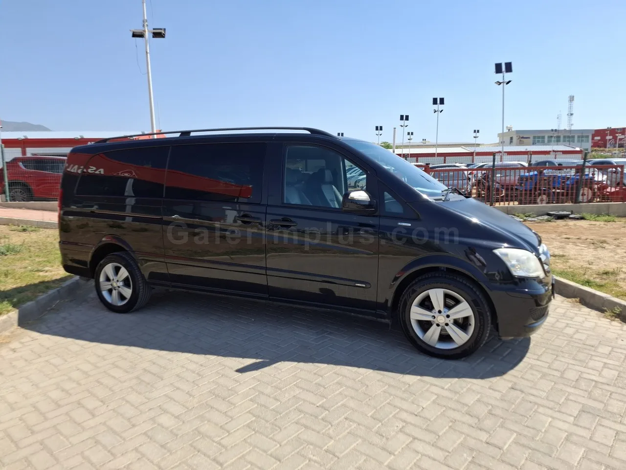 2013 Model Otomatik Mercedes - Benz Viano Lefkoşa Satılık İkinci El | GalerimPlus - Thumbnail 4