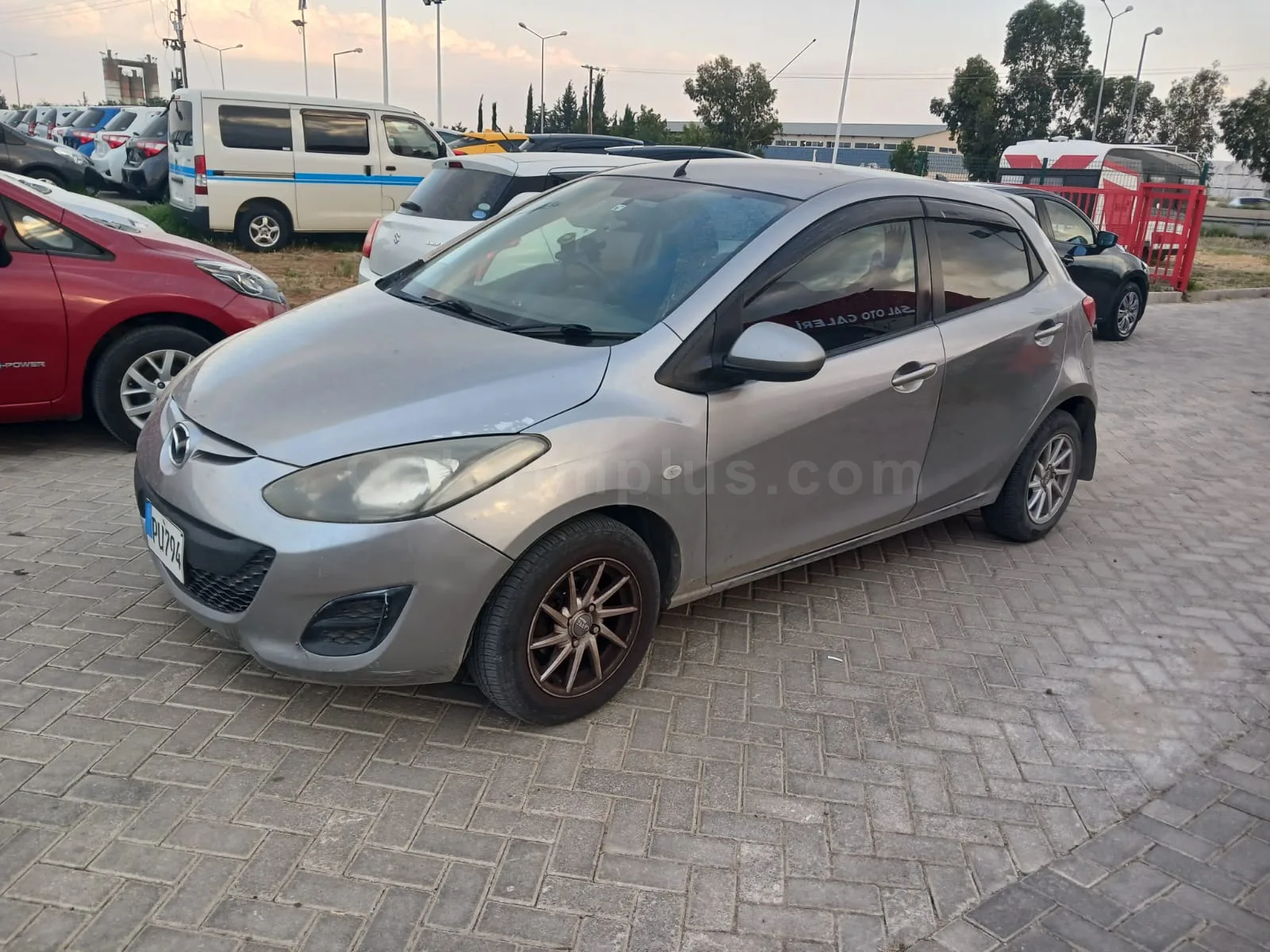 2013 Model Otomatik Mazda Demio 1.3i Lefkoşa Satılık İkinci El | GalerimPlus - Thumbnail 2