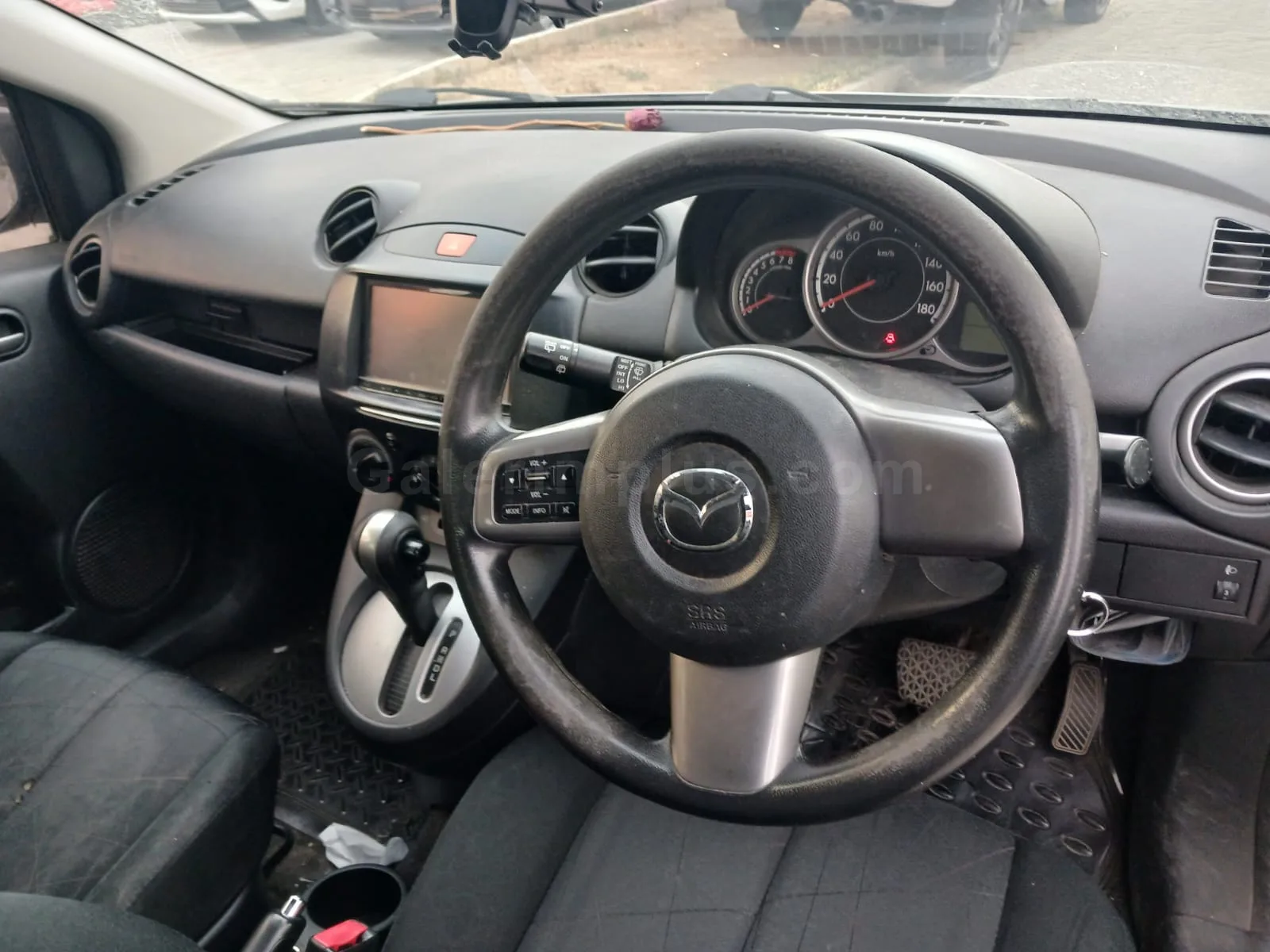 2013 Model Otomatik Mazda Demio 1.3i Lefkoşa Satılık İkinci El | GalerimPlus - Thumbnail 5