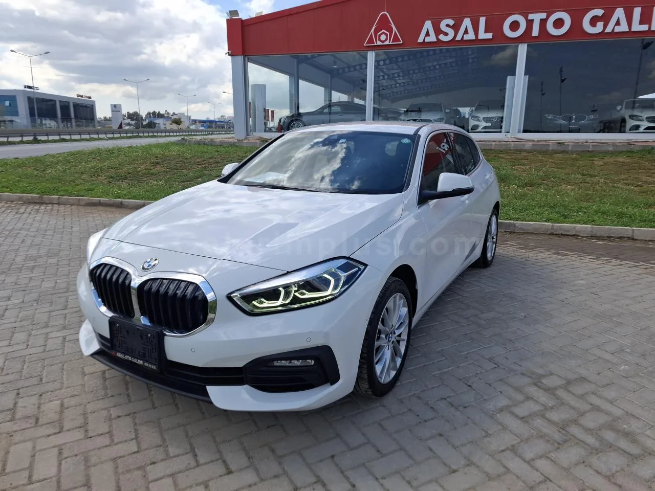 2023 BMW 1 Serisi 118d DIESEL AUTOMATIC Lefkoşa İlan görseli - GalerimPlus