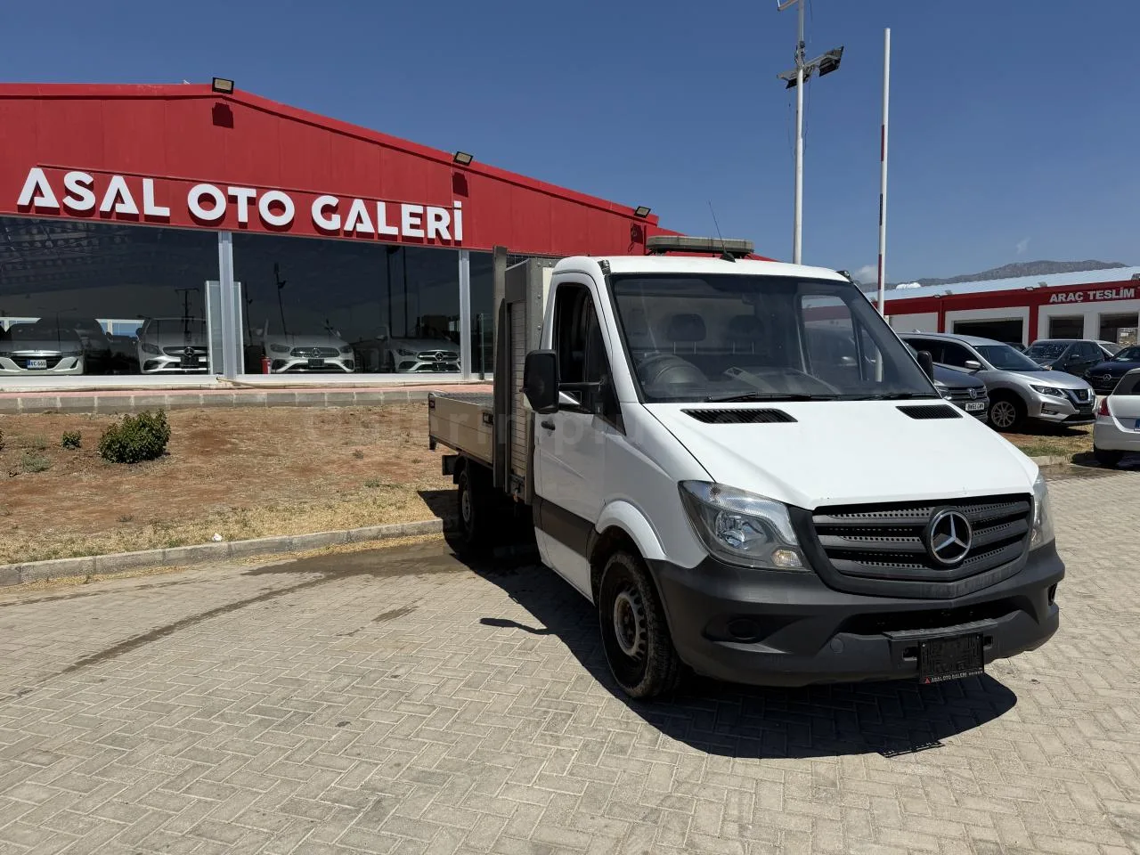 2015 Kamyon & Kamyonet Mercedes DIESEL MANUAL Lefkoşa İlan görseli - GalerimPlus