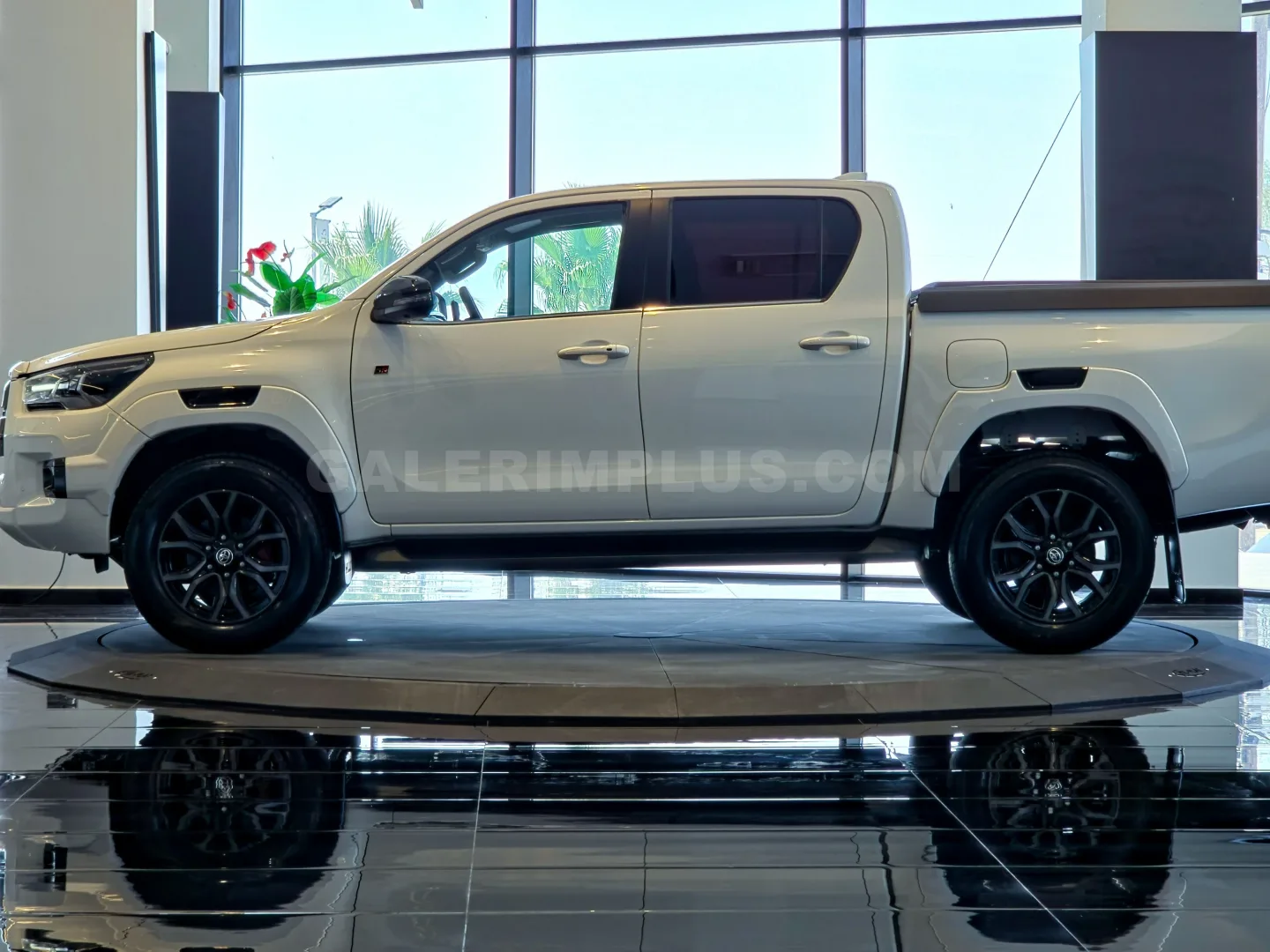 2023 Toyota Hilux 2.8 D-4D 2.8 D-4D Gazimağusa Satılık İkinci El | GalerimPlus - Thumbnail 3